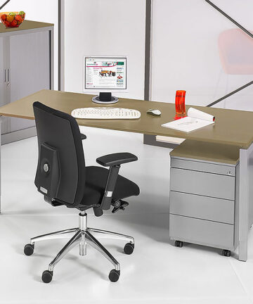 SIMAD 4P Bureau Frame Aluminium Blad Halifax; Kantoortafel SIMAD-4P